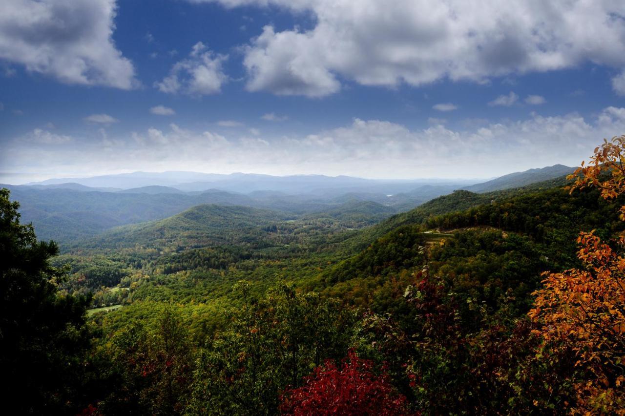 Bear Tracks, 2 Bedrooms, Hot Tub, Fireplace, Wifi, Jetted Tub, Sleeps 6 Gatlinburg Exterior photo