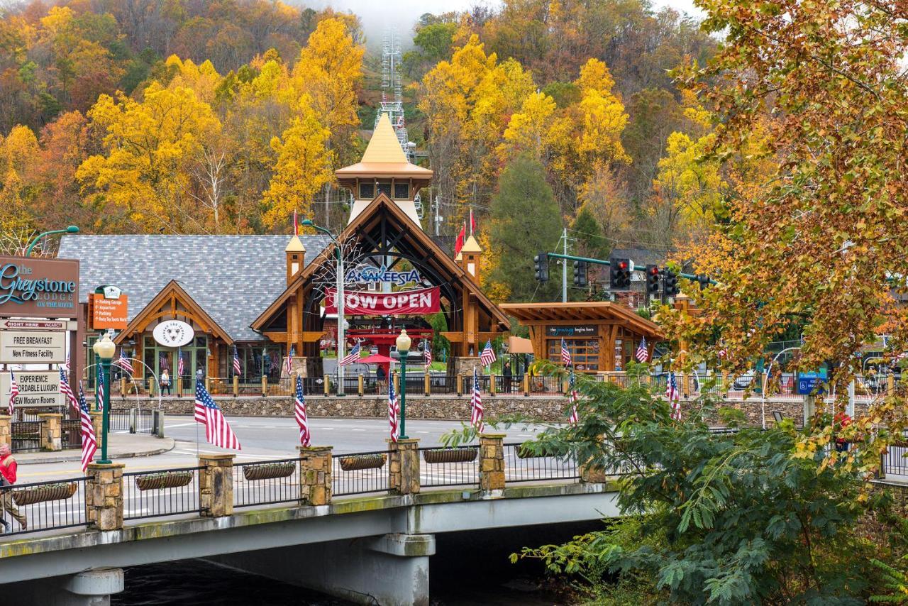 Bear Tracks, 2 Bedrooms, Hot Tub, Fireplace, Wifi, Jetted Tub, Sleeps 6 Gatlinburg Exterior photo